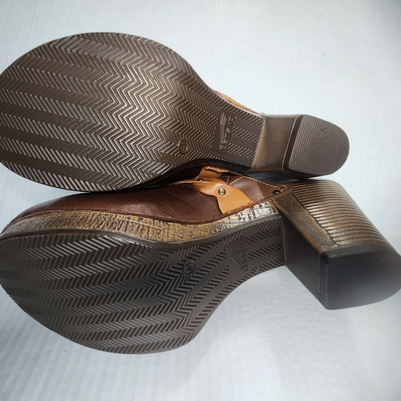 Dansko Rach Leather Two-Tone Braid Accent Clog 41 - Picture 7 of 11